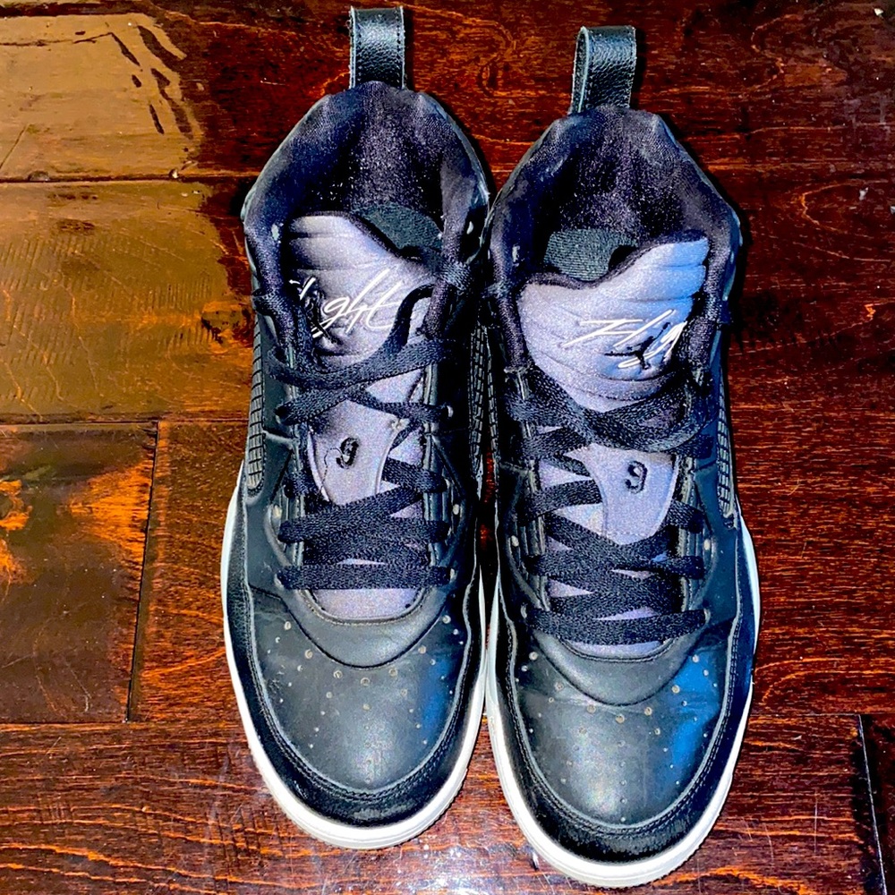 Used Youth Boys Air Jordan Flights Size 6.5y